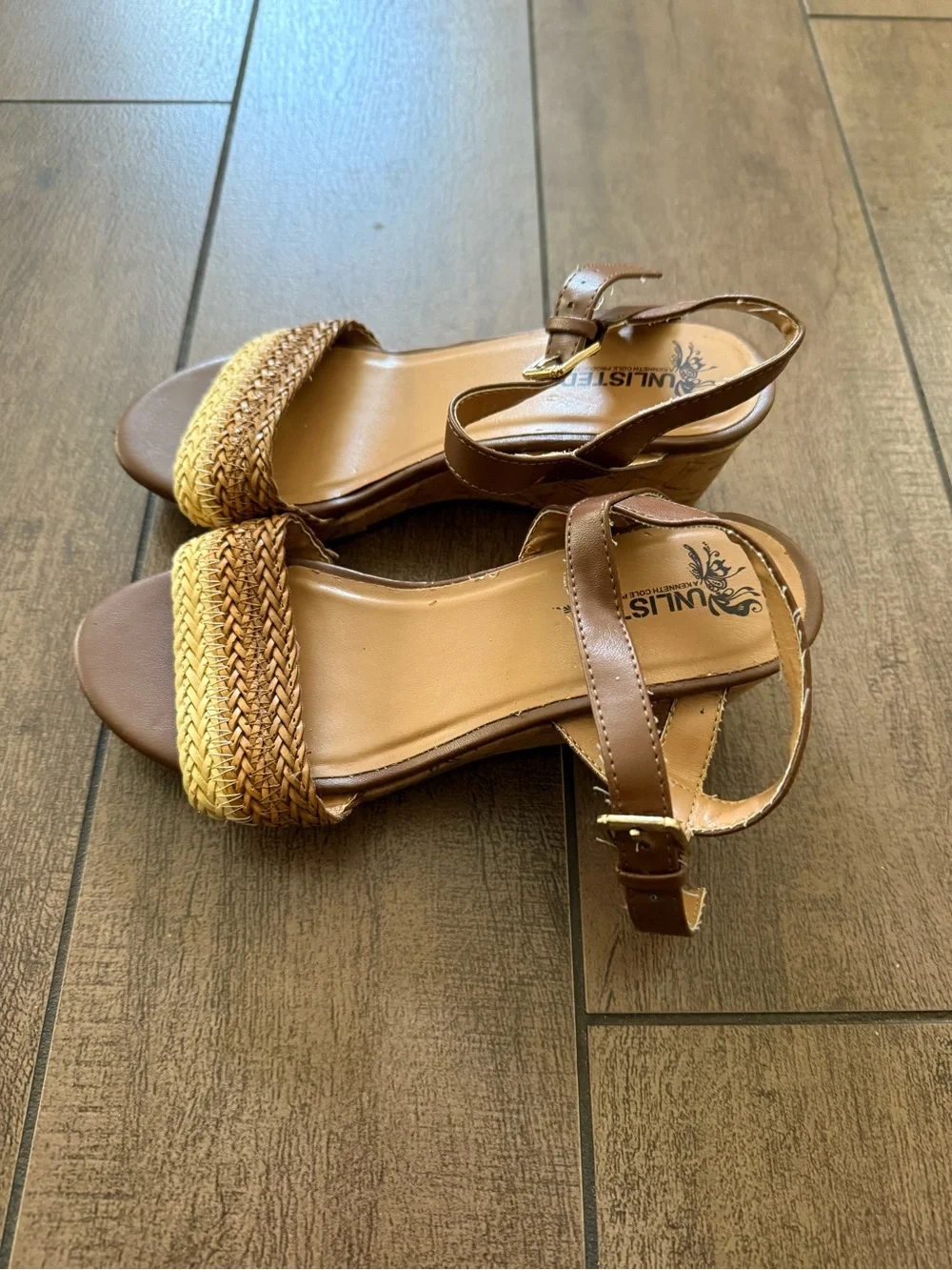 Unlisted comfortable women